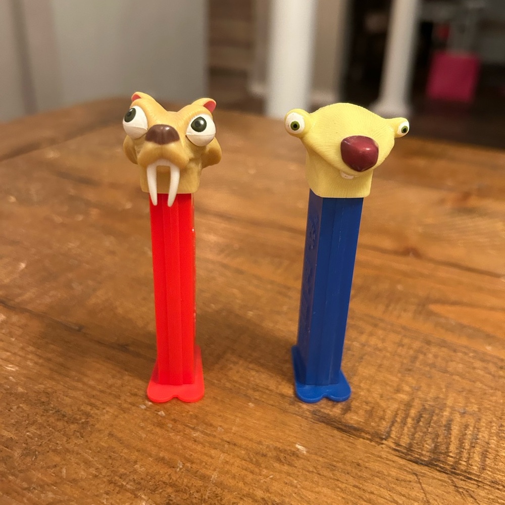 Ice Age Pez Dispensers (Lot of 2. Sid and Scrat) as is